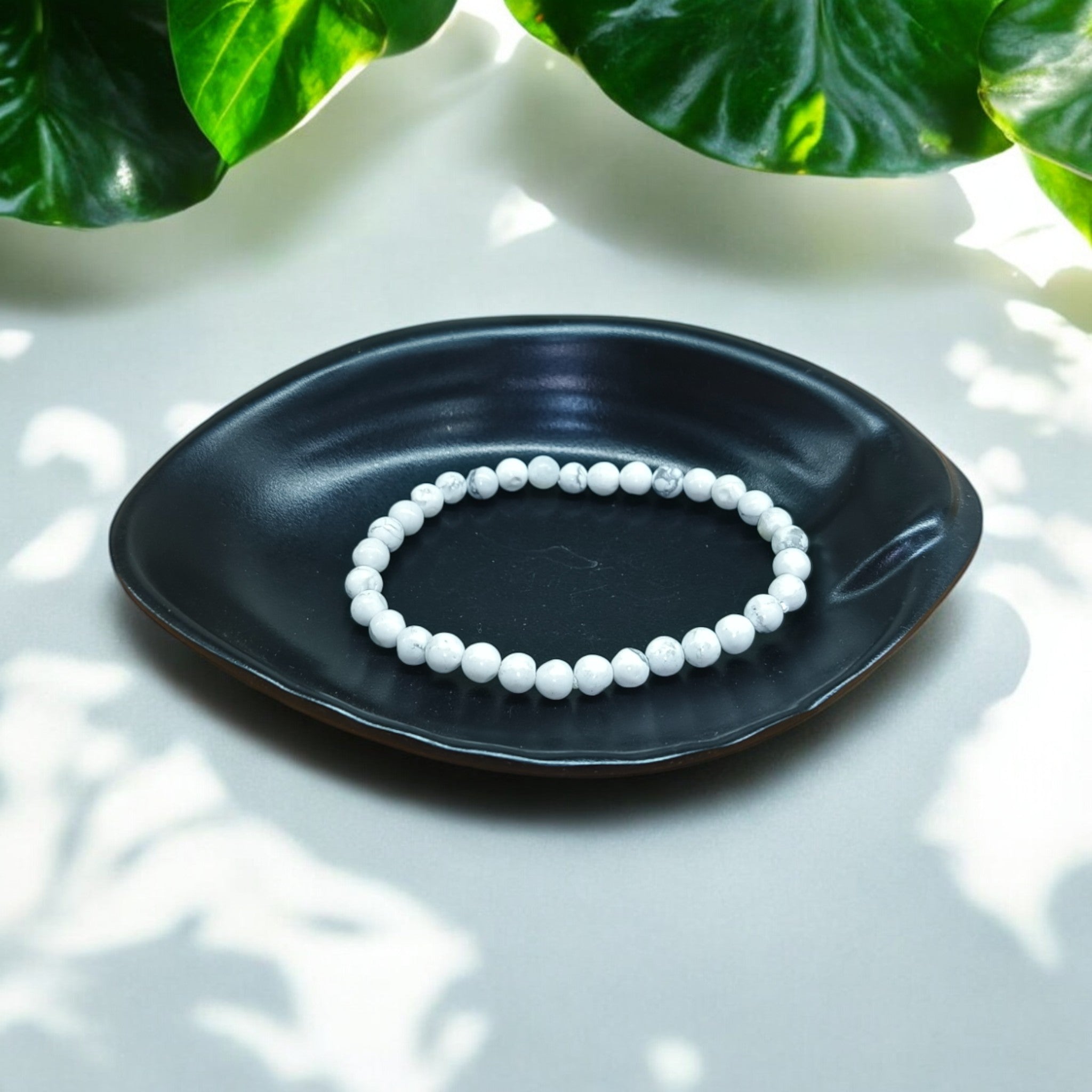 HOWLITE
