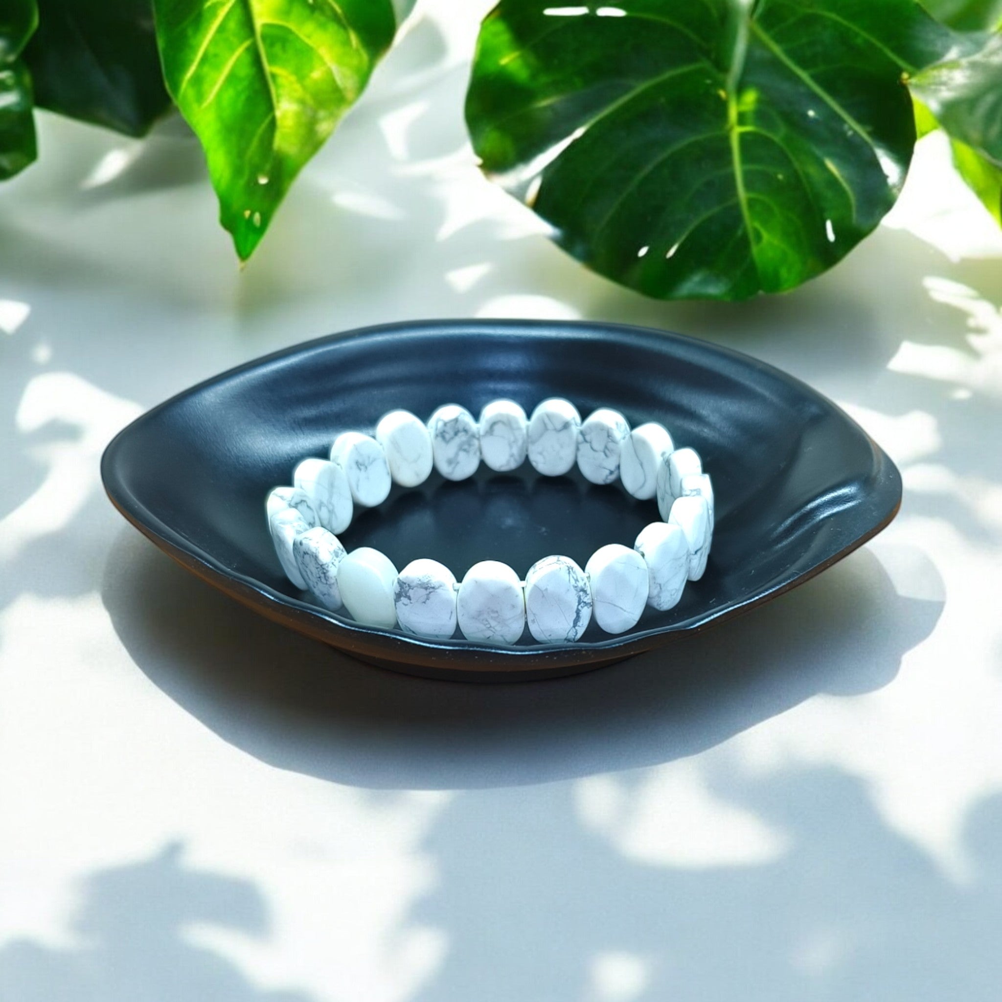 Howlite – Cool White Marble Look