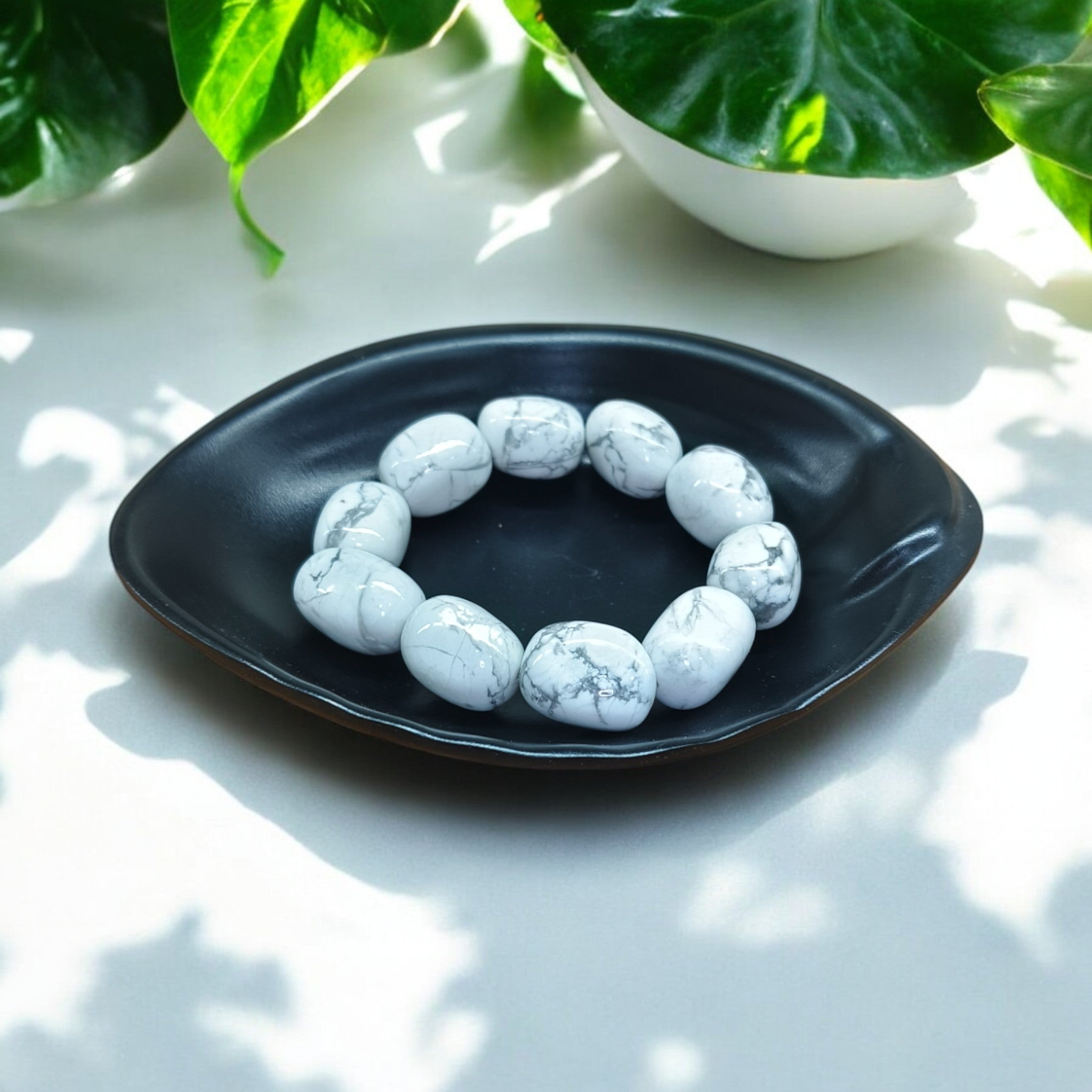 Howlite – Cool White Marble Look